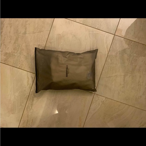 Essentials fog relaxed egg shell - Picture 3 of 7